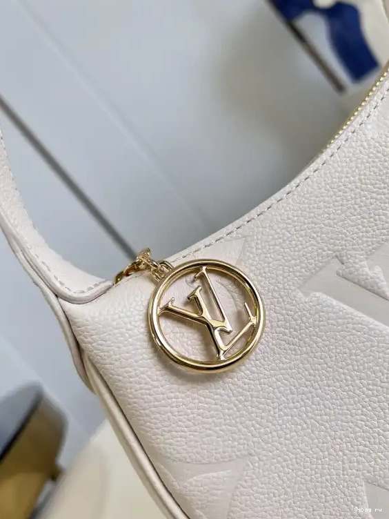Mini Moon LOUIS VUITTON 0504